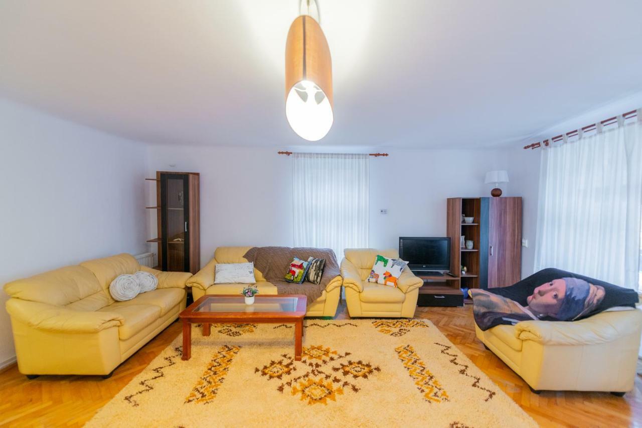 Pine House Apartamento Braşov Exterior foto