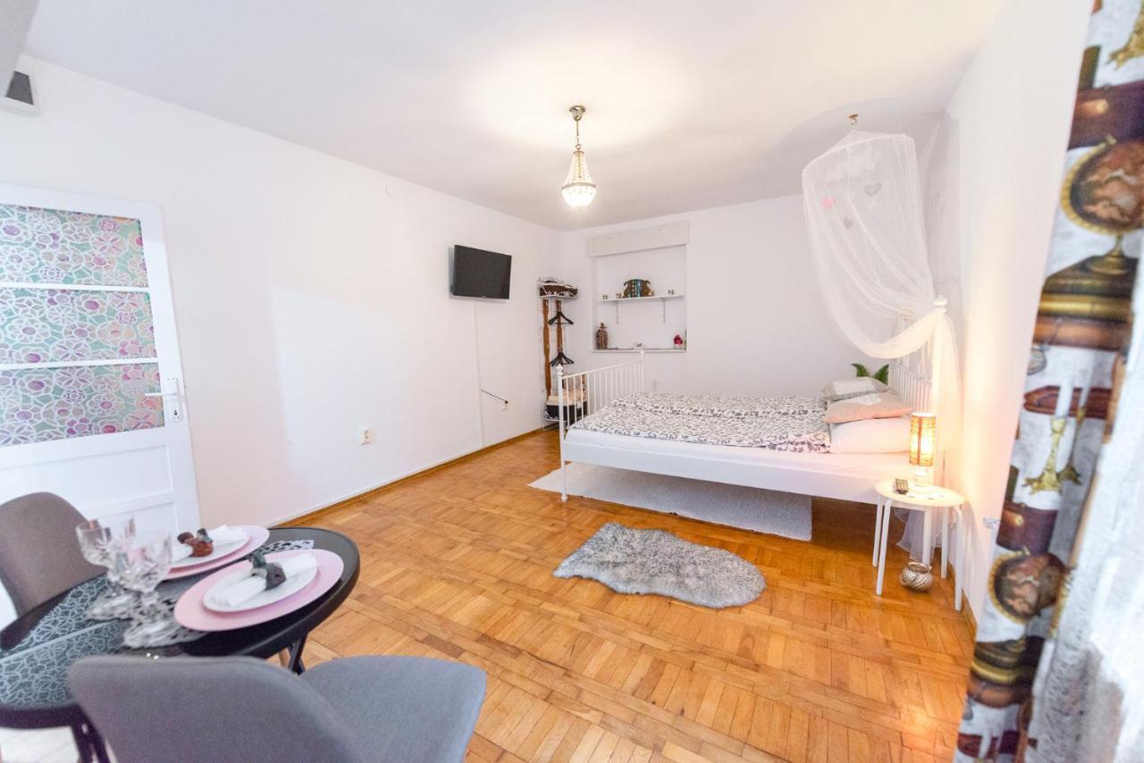 Pine House Apartamento Braşov Exterior foto